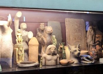 A Dealer in Manhattan Really Sold Fake Cookie-Cutter Antiquities?