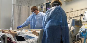 After COVID-19 Fourth Deluge in Hospitals Which 5 States in the US have less than 10% ICU Beds?