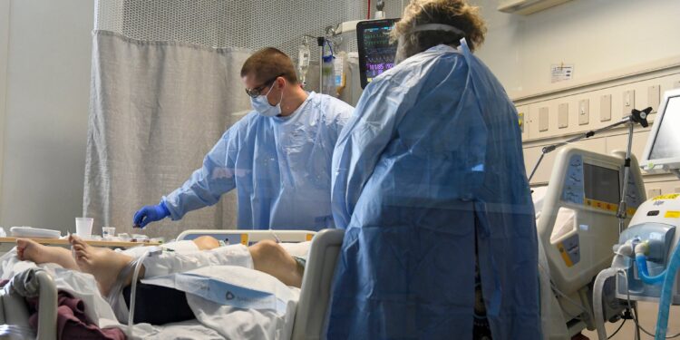 After COVID-19 Fourth Deluge in Hospitals Which 5 States in the US have less than 10% ICU Beds?