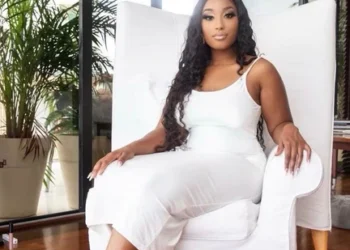 The Key To Flawless Makeup: 7 Tips To For The Perfect Base