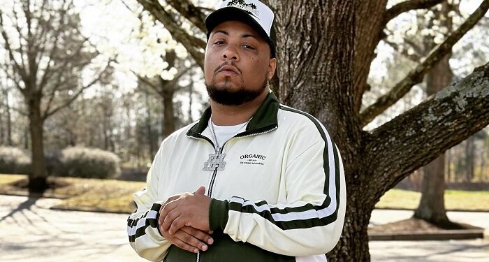 Virginia recording artist Fly Deezy creates a podcast platform for other artists and local businesses