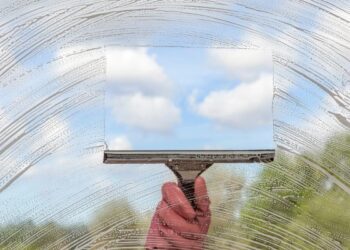 how to use a squeegee