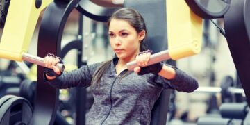 do chest workouts make breasts smaller