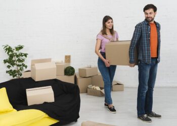 Save Time and Effort: Why You Should Hire Professional Movers