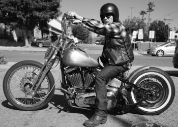 Does Zahn McClarnon have a twin brother