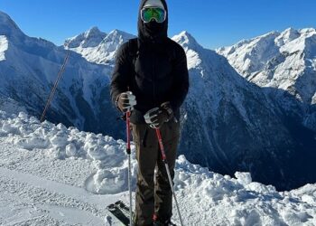 Elliot: The 24-Year-Old Trading Prodigy Breaking Barriers and Sharing Knowledge