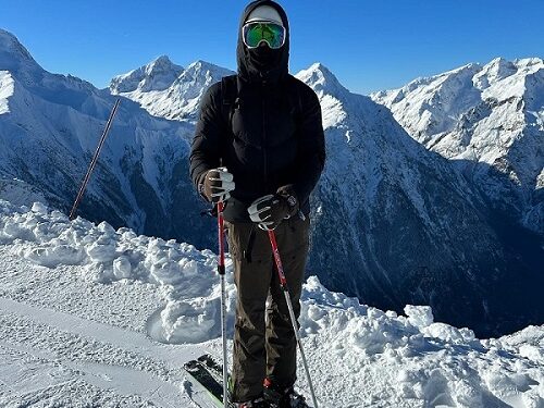 Elliot: The 24-Year-Old Trading Prodigy Breaking Barriers and Sharing Knowledge