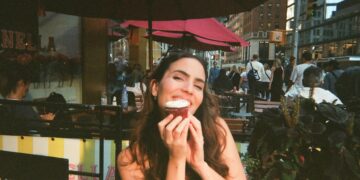 Geovana Pimentel: A Long Road to Full-Time Creative Work