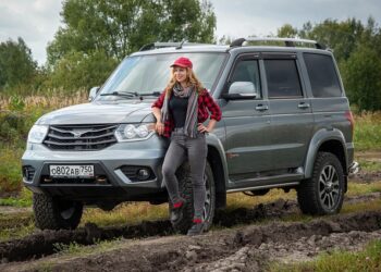 Driving in Sri Lanka as a Tourist: A Practical & Honest Road Guide