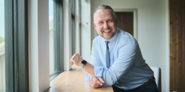 Why Executive Presence Matters More Than Ever: A Conversation with Mike Acker